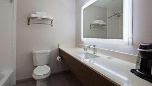 A bathroom at Best Western Niceville - Eglin AFB Hotel