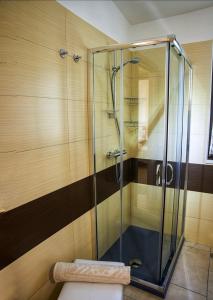 A bathroom at LE PITTURE casa di campagna