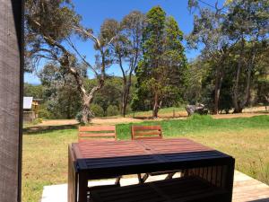 Turicum AT Monkey Rock Winery & Cider外面的花园