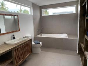 Baðherbergi á Cebu R Resort Tabuelan
