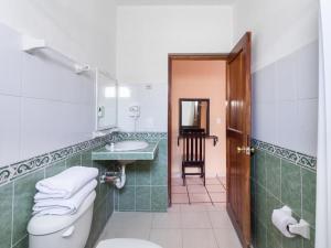 Phòng tắm tại Hotel Costa Azul