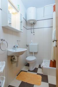 Kúpeľňa v ubytovaní Apartments Anton + 16 fotografií