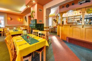 Salon oz. bar v nastanitvi Hostinec a penzion U sv. Mikuláše
