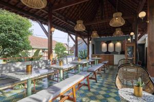 Restaurace v ubytování Chendela Yogyakarta + 10 fotografií