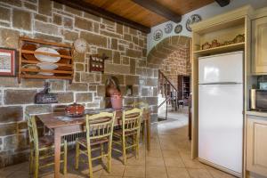 Gallery image of Athina Traditional Villa in Stalos