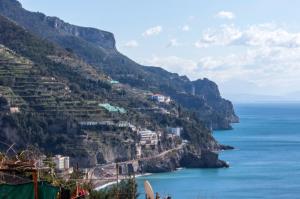 a view of the amalfi coast with the ocean at L'ARCO DEI QUATTRO VENTI in Minori