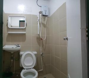 A bathroom at 3BU Hostel Baguio - Session-Governor Pack