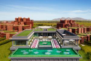 Taj Devi Ratn Resort & Spa, Jaipur内部或周边的泳池