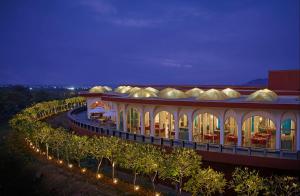 Taj Devi Ratn Resort & Spa, Jaipur外面的花园
