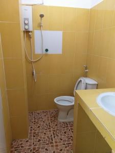 Ένα μπάνιο στο Victory Guest House