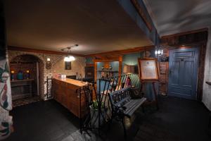 Kuchnia lub aneks kuchenny w obiekcie Paul's Fantasia Boutique Suites