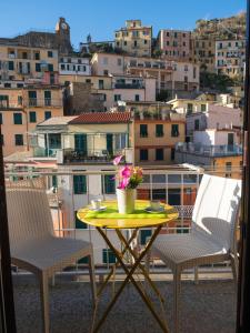 A balcony or terrace at Shanti 1