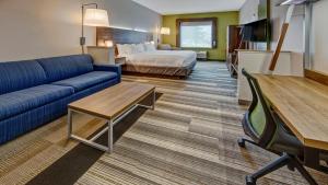 Holiday Inn Express Hotel and Suites Corsicana I-45, an IHG Hotel 휴식 공간