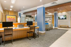 Imagen de la galería de Holiday Inn Express & Suites - Carrollton West, an IHG Hotel, en Carrollton