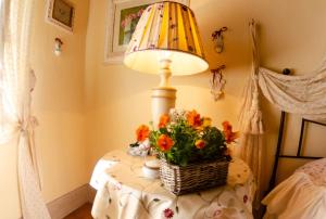 A bed or beds in a room at La Casa del Sole