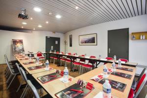 The business area and/or conference room at ibis Lorient Centre Gare