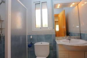 Kép AME447 Chalet con piscina privada 9x5m y jardín vallado szállásáról Les tres Cales városában a galériában