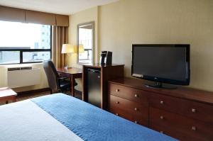 Holiday Inn & Suites Winnipeg Downtown, an IHG Hotel