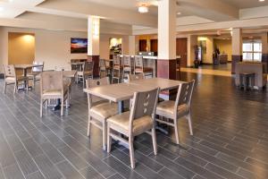 Εστιατόριο ή άλλο μέρος για φαγητό στο Holiday Inn Express & Suites Globe, an IHG Hotel