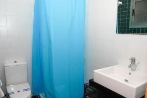 Homeincalpe Borumbot的一间浴室