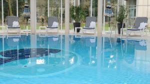 Bazén v ubytování Holiday Inn Resort le Touquet by IHG nebo v jeho okolí