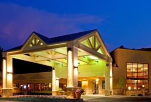 Photo de la galerie de l'établissement Holiday Inn Resort Lake George, an IHG Hotel, à Lake George