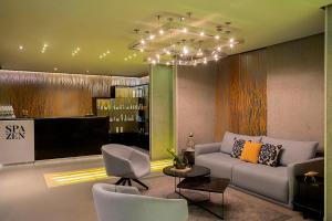 Posezení v ubytování voco Dubai by IHG