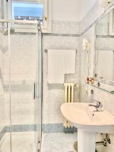 Kúpeľňa v ubytovaní Ennesima Osteria con Alloggio - Bike Hotel