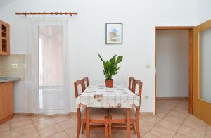 Fotografie z fotogalerie ubytování Apartments Edin 1359 v destinaci Peroj