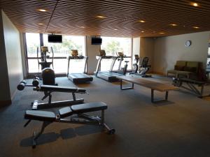 Fitness centrum a/nebo fitness zařízení v ubytování Golden Lake Hotel