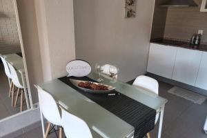 Zdjęcie z galerii obiektu apartamento luminoso benidorm playa levante rincon de loix w mieście Benidorm