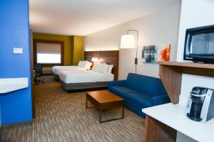 Imagen de la galería de Holiday Inn Express Hotel & Suites New Boston, an IHG Hotel, en New Boston