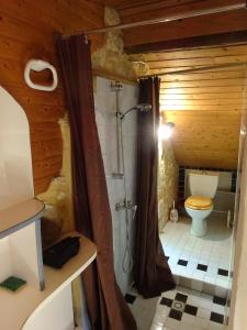 ห้องน้ำของ Les Gites Accromagnon, Climatisation