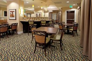 Restaurant o iba pang lugar na makakainan sa Holiday Inn Express and Suites Newberry, an IHG Hotel
