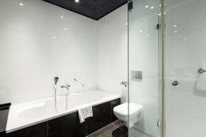 Koupelna v ubytování Van der Valk Hotel Sneek