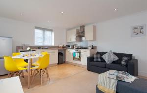 Gallery image of Treeview Apartment- A lovely 2 bed apartment near Colchester North Station by Catchpole Stays in Colchester