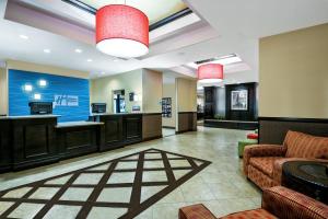 Vstupní hala nebo recepce v ubytování Holiday Inn Express & Suites Cotulla by IHG + 37 fotografií
