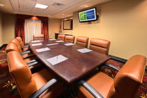 Konferenční prostory v ubytování Holiday Inn Express & Suites Cotulla by IHG