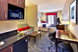 Posedenie v ubytovaní Holiday Inn Express & Suites Oak Ridge, an IHG Hotel
