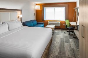 Holiday Inn Express & Suites Halifax - Bedford, an IHG Hotel