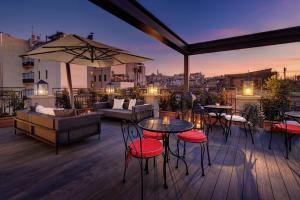 Uma varanda ou terraço em Dharma Boutique Hotel & SPA