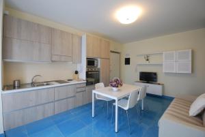 Kuchyň nebo kuchyňský kout v ubytování Residence Abruzzo Resort