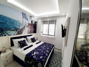Postel nebo postele na pokoji v ubytování Maritimo di Cattaro****Lux Apartment with Garage