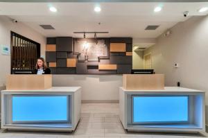 Holiday Inn Express Hotel & Suites Lake Elsinore, an IHG Hotel