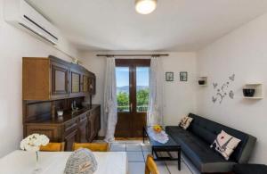Galeriebild der Unterkunft Apartment in Novi Vinodolski 39124 in Novi Vinodolski