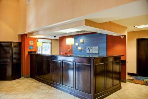 Ο χώρος του λόμπι ή της ρεσεψιόν στο Holiday Inn Express Tyler South by IHG