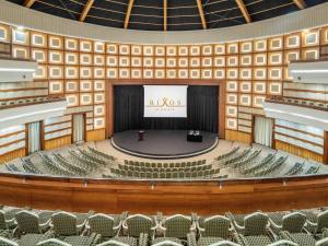 منطقة الأعمال و/أو غرفة المؤتمرات في Rixos Sungate - The Land of Legends Access