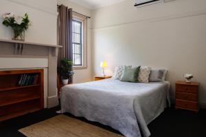 The Globe Hotel, Rylstone客房内的一张或多张床位