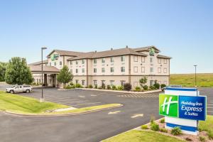 Gallery image of Holiday Inn Express Hotel & Suites Eau Claire North, an IHG Hotel in Lake Hallie