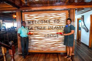 Členové personálu v ubytování La Digue Island Lodge + 37 fotografií